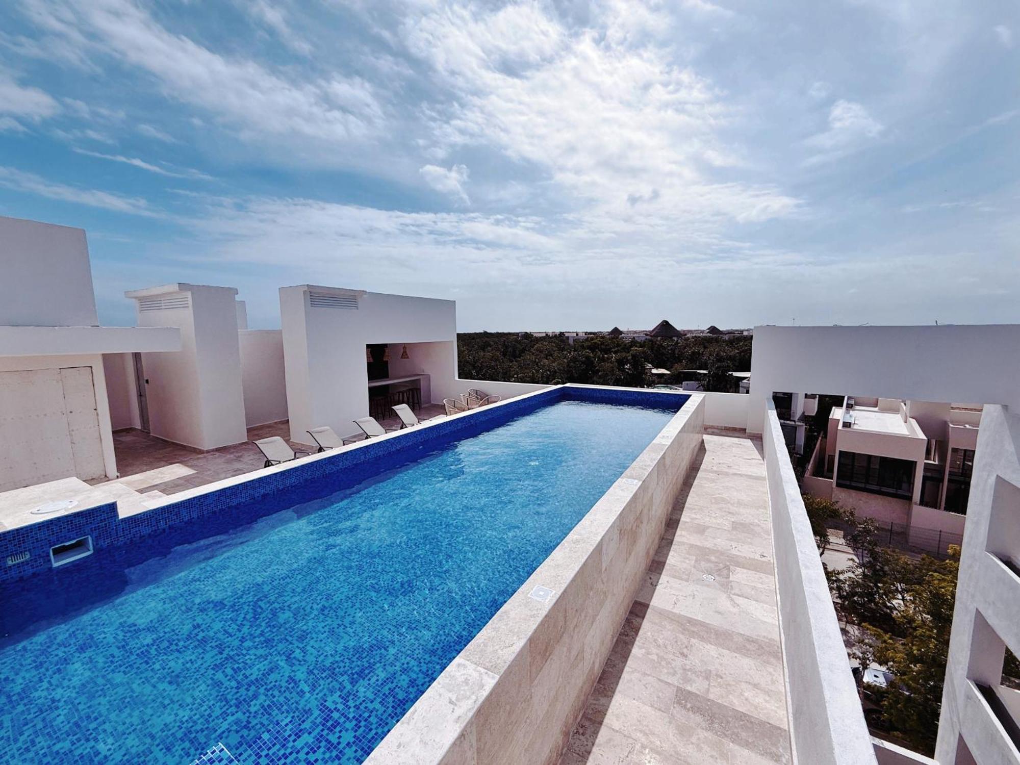 2bd With Private Balcony & Jacuzzi Aldea Zama View Appartamento